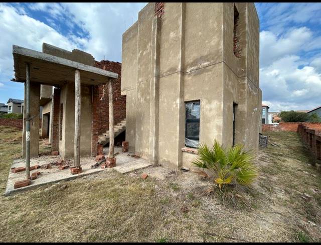 7 BEDROOM HOUSE FOR SALE IN XANADU